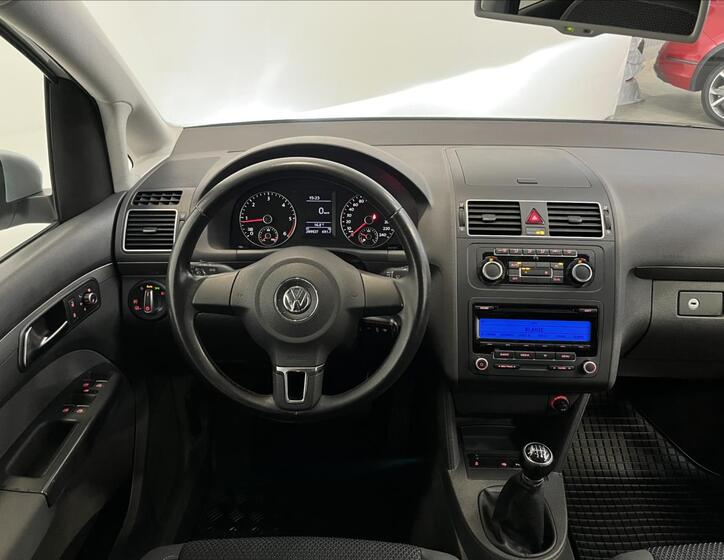 Volkswagen Touran 5