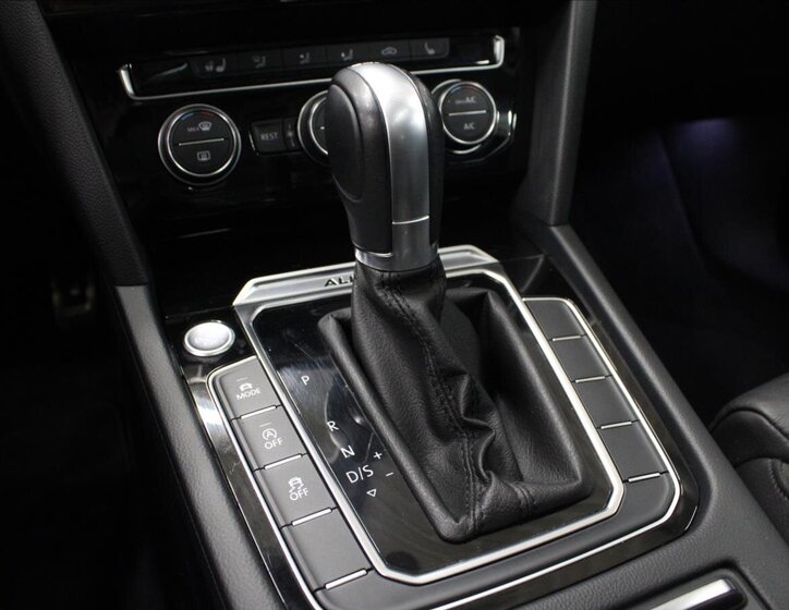 Volkswagen Passat Kombi 2,0 l 140 kw