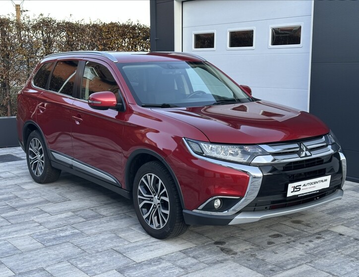 Mitsubishi Outlander 3