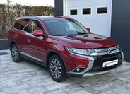 Mitsubishi Outlander 3