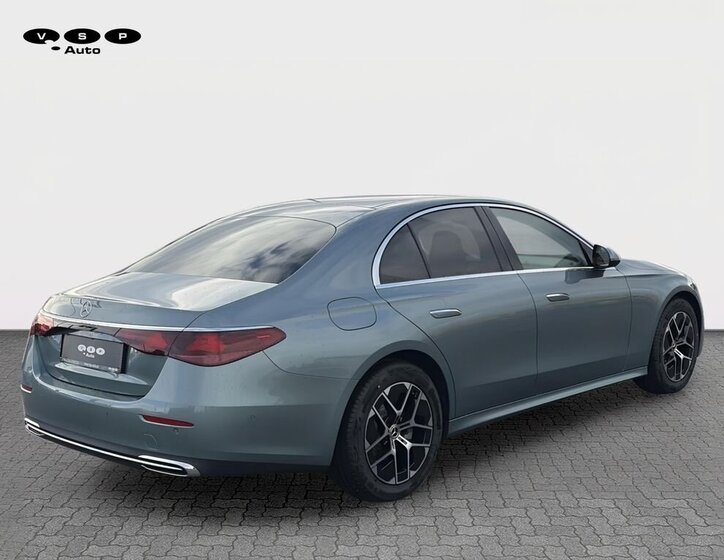 Mercedes-Benz Třídy E Sedan / Limuzína 2,0 l 145 kw