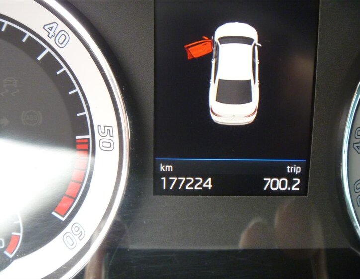 Škoda Superb Liftback 2,0 l 140 kw