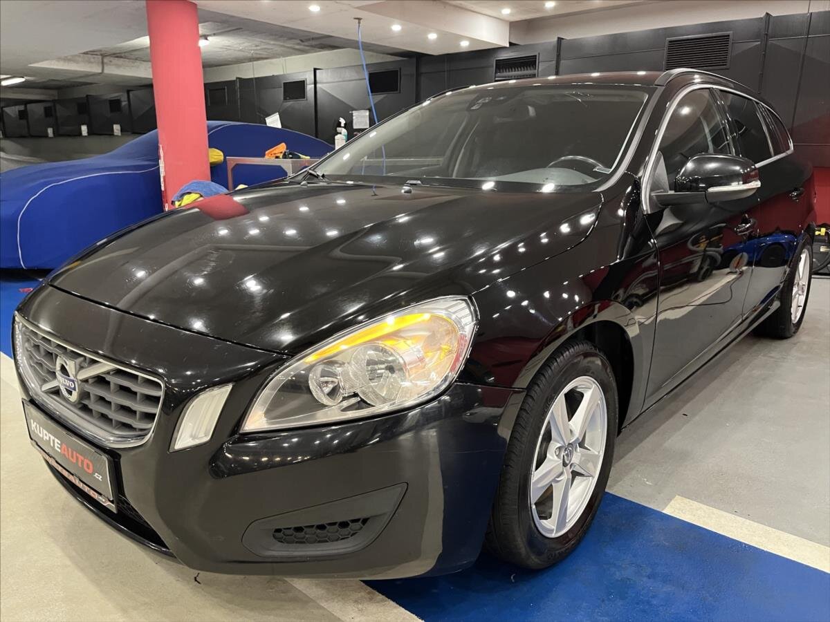 Volvo V60 Kombi 2,0 l 120 kw