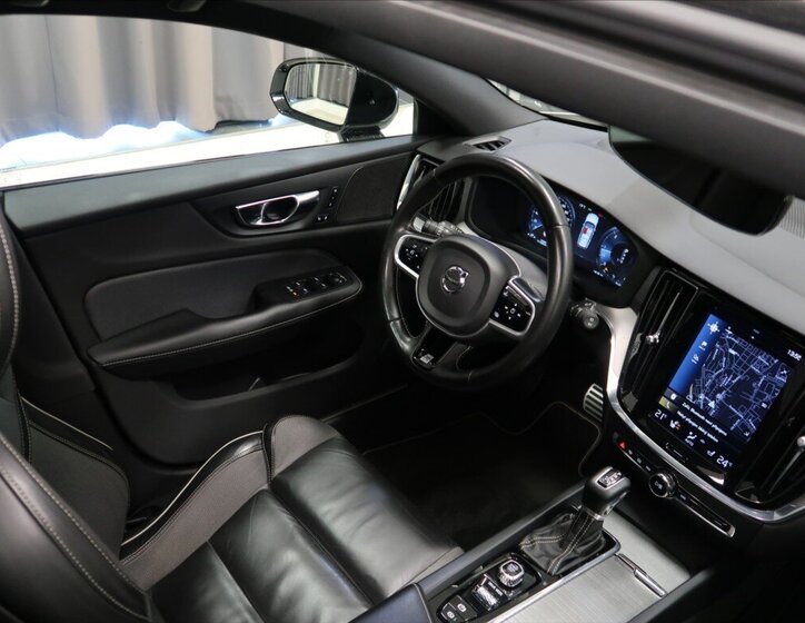 Volvo V60 Kombi 2,0 l 140 kw