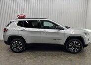 Jeep Compass SUV / Terénní 1,3 l 140 kw