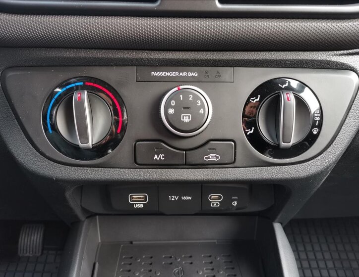 Hyundai i10 Hatchback 1,2 l 57 kw