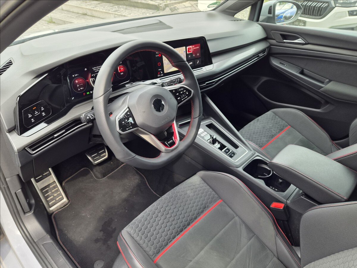 Volkswagen Golf Hatchback 2,0 l 221 kw