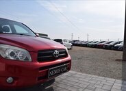 Toyota RAV4 SUV / Terénní 2,2 l 100 kw