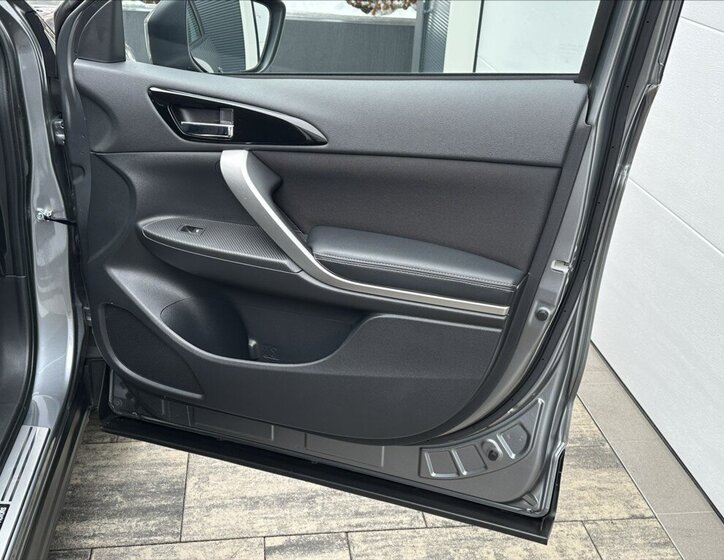 Mitsubishi Eclipse Cross SUV / Terénní 2,3 l 109 kw