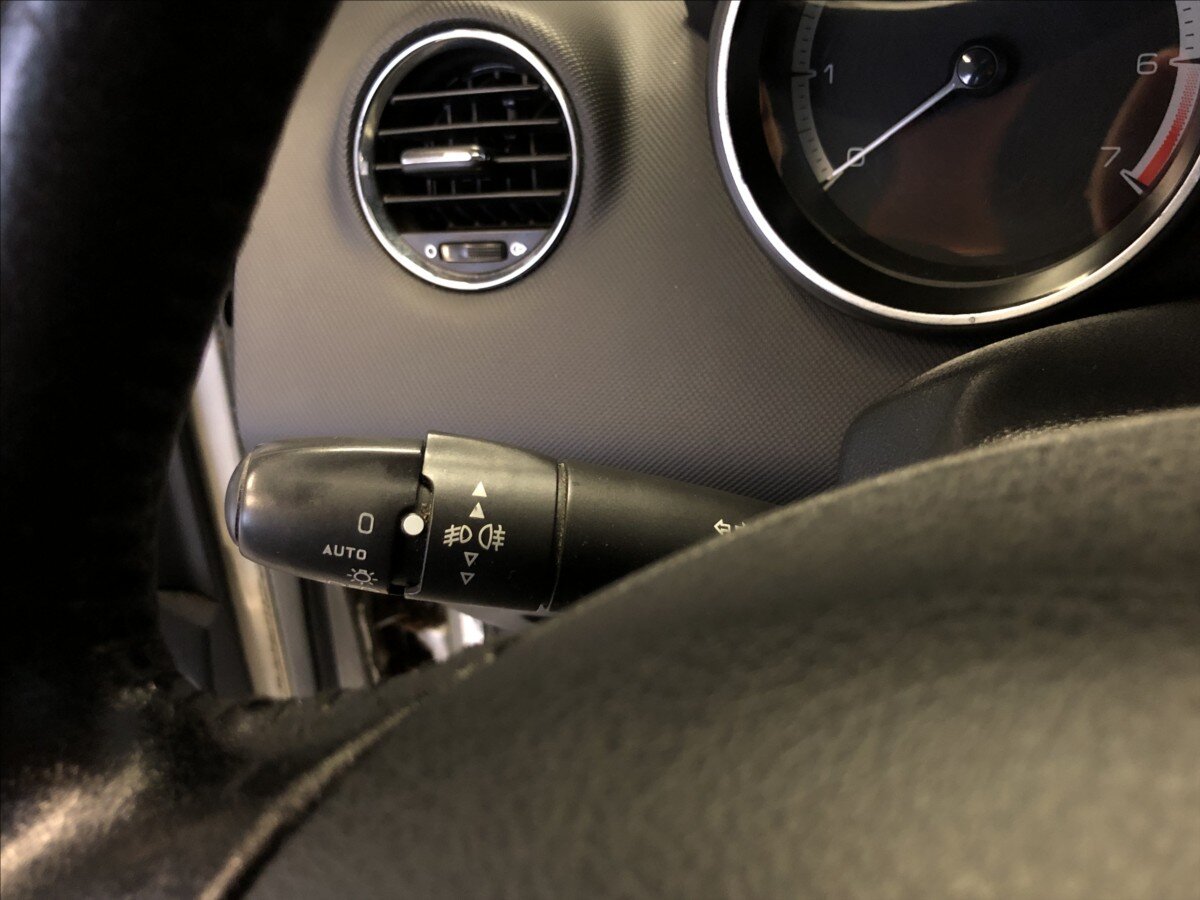 Peugeot 308 Kombi 1,6 l 88 kw