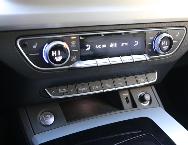 Audi Q5 SUV 2,0 l 150 kw