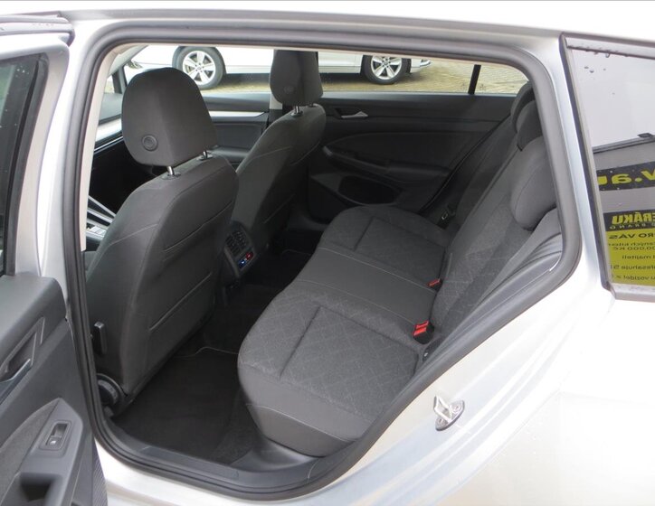 Volkswagen Golf Kombi 1,5 l 110 kw