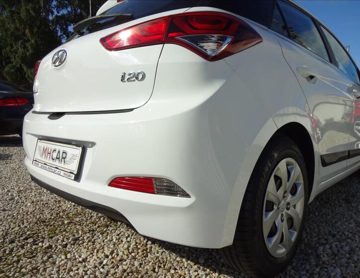 Hyundai i20 15
