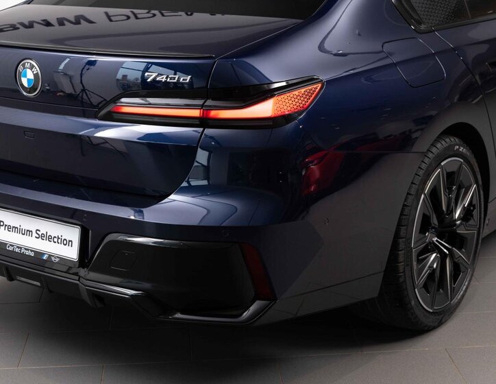 BMW Řada 7 Sedan / Limuzína 3,0 l 220 kw