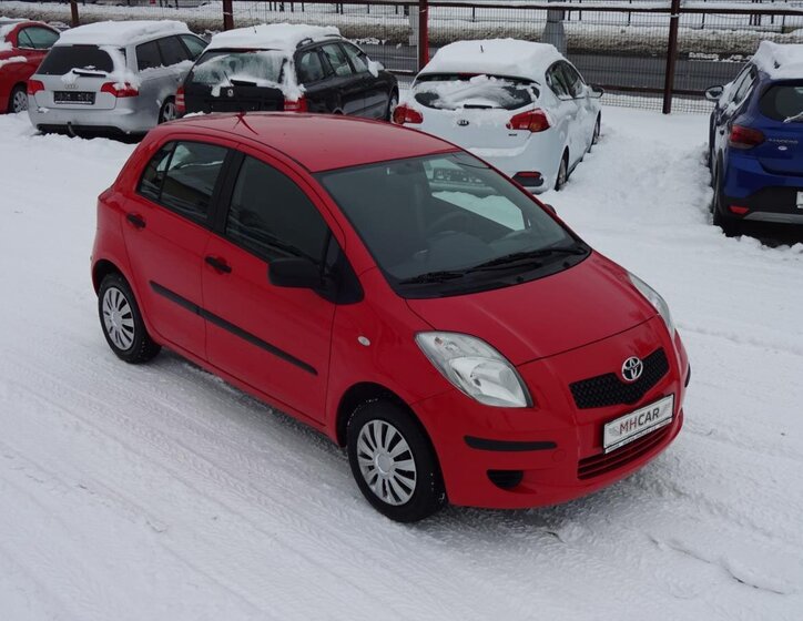 Toyota Yaris Hatchback 998,0 51 kw