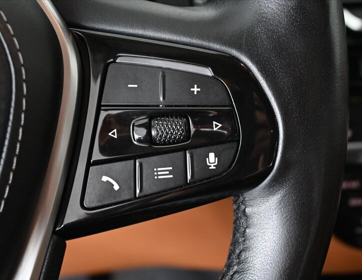 BMW Řada 5 Kombi 3,0 l 210 kw