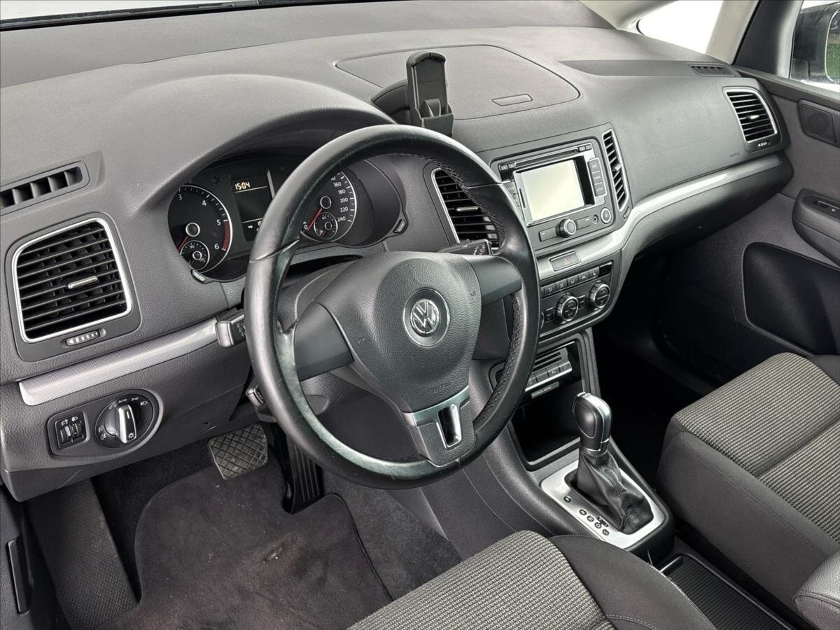 Volkswagen Sharan MPV 2,0 l 103 kw