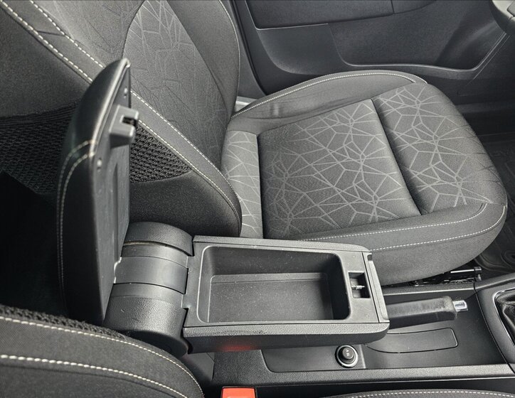 Škoda Rapid Hatchback 999,0 70 kw