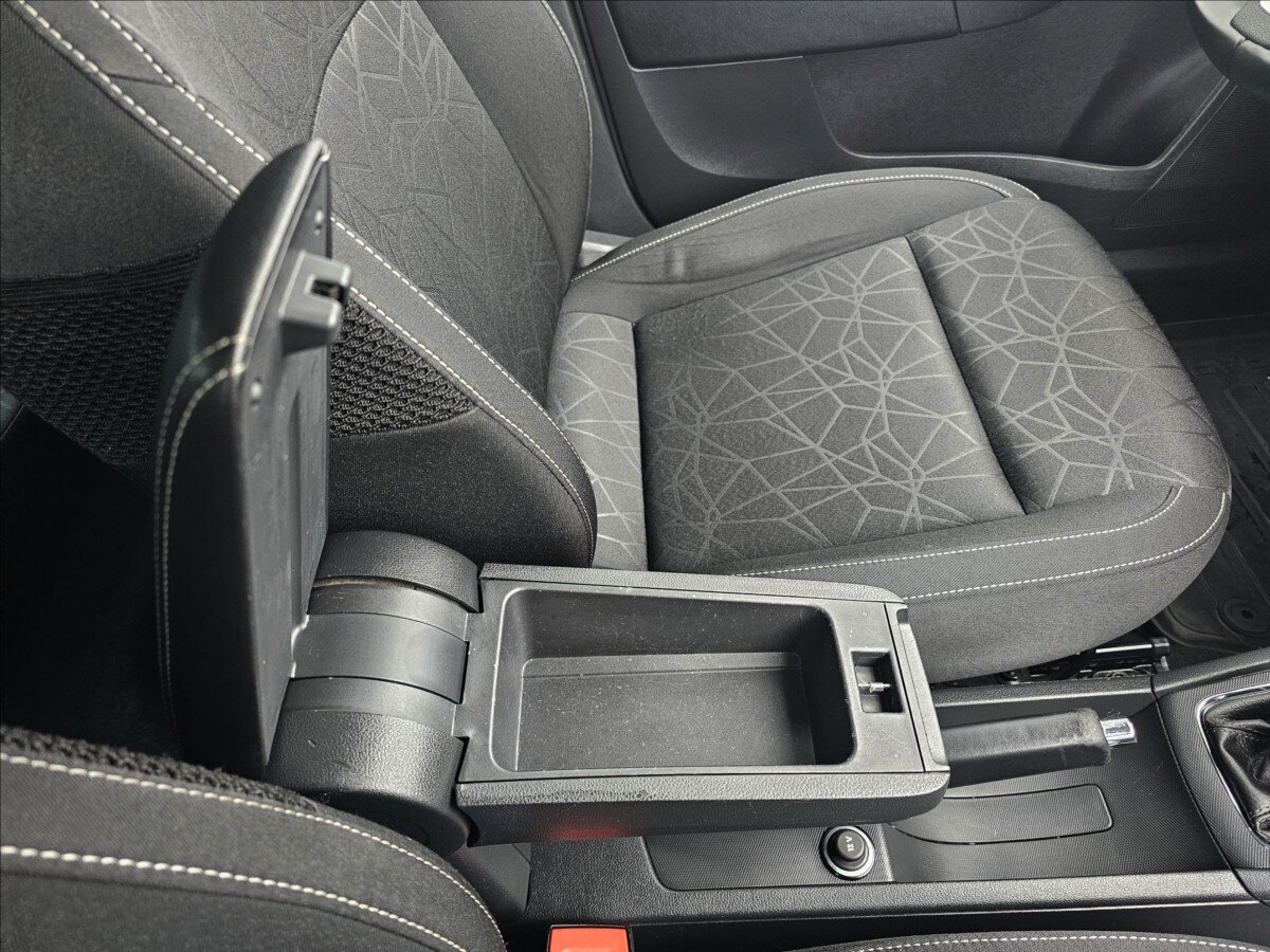 Škoda Rapid Hatchback 999,0 70 kw