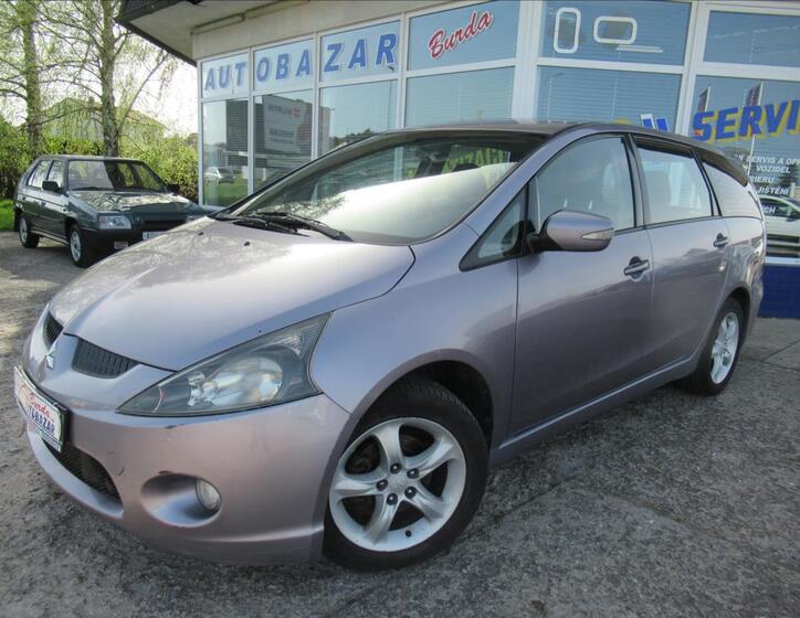Mitsubishi Grandis 1