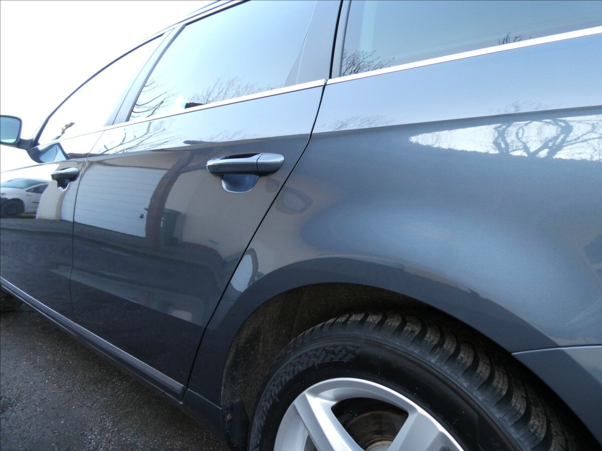 Volkswagen Passat Kombi 1,4 l 90 kw