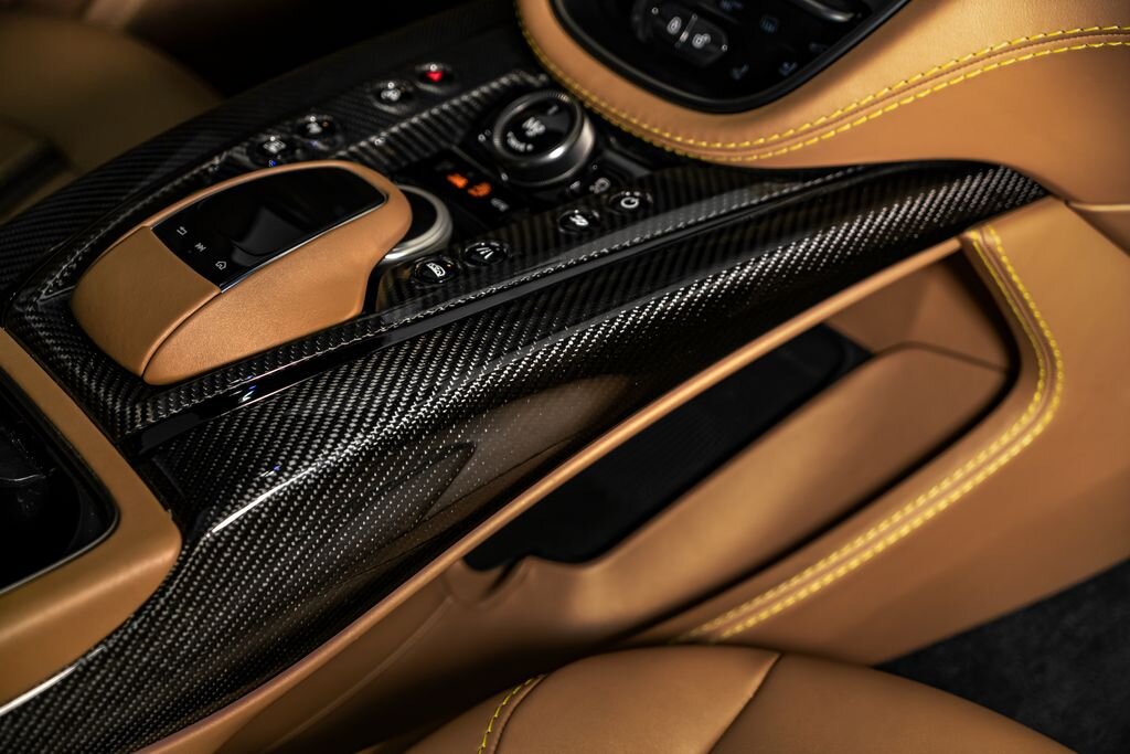 Aston Martin Ostatní SUV 4,0 l 520 kw