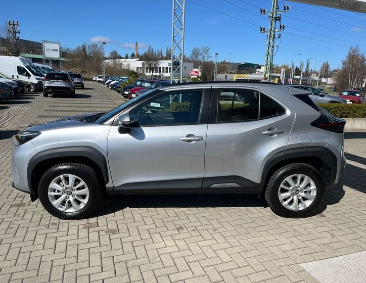 Toyota Yaris Cross SUV / Terénní 1,5 l 68 kw