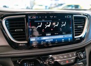 Chrysler Pacifica 27