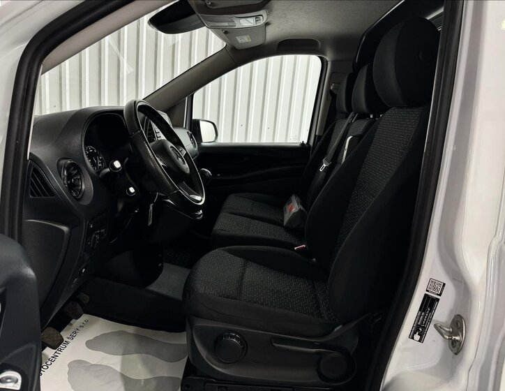 Mercedes-Benz Vito 27