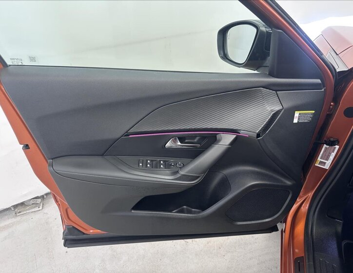 Peugeot 2008 SUV 1,2 l 114 kw