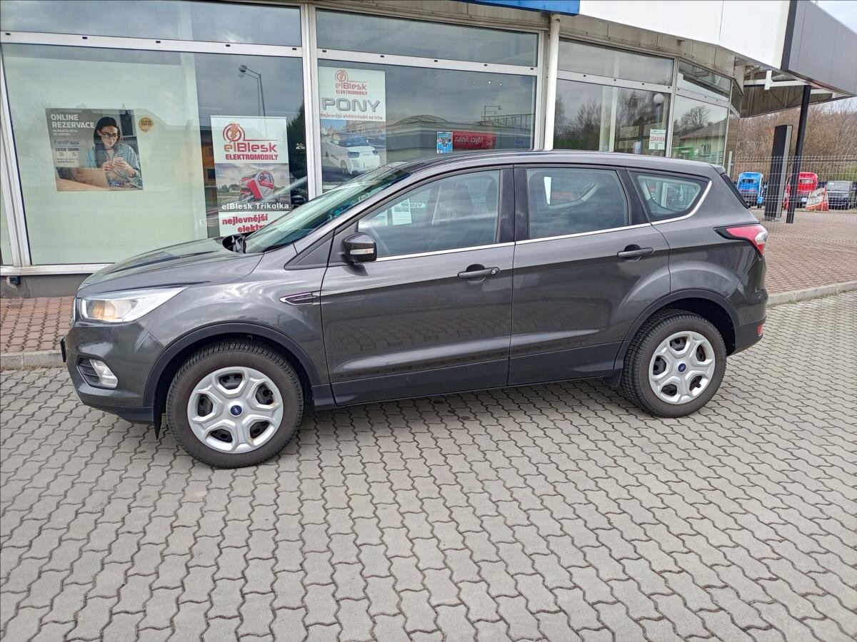 Ford Kuga SUV / Terénní 1,5 l 88 kw