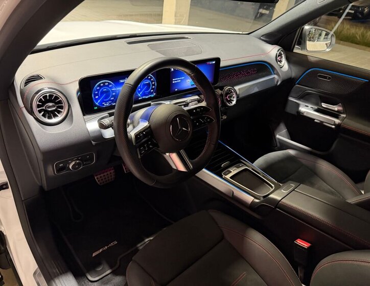 Mercedes-Benz EQB 12