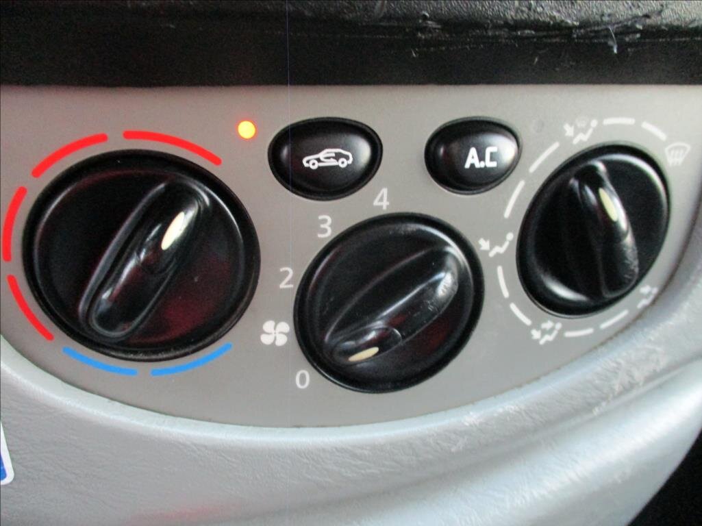 Renault Trafic Kombi 2,5 l 99 kw