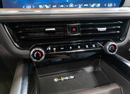 Chevrolet Suburban SUV 6,2 l 313 kw