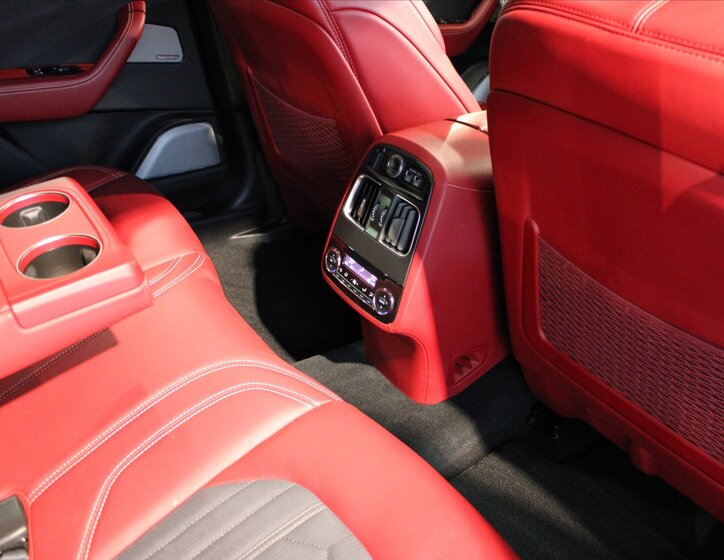 Maserati Levante SUV / Terénní 3,0 l 316 kw