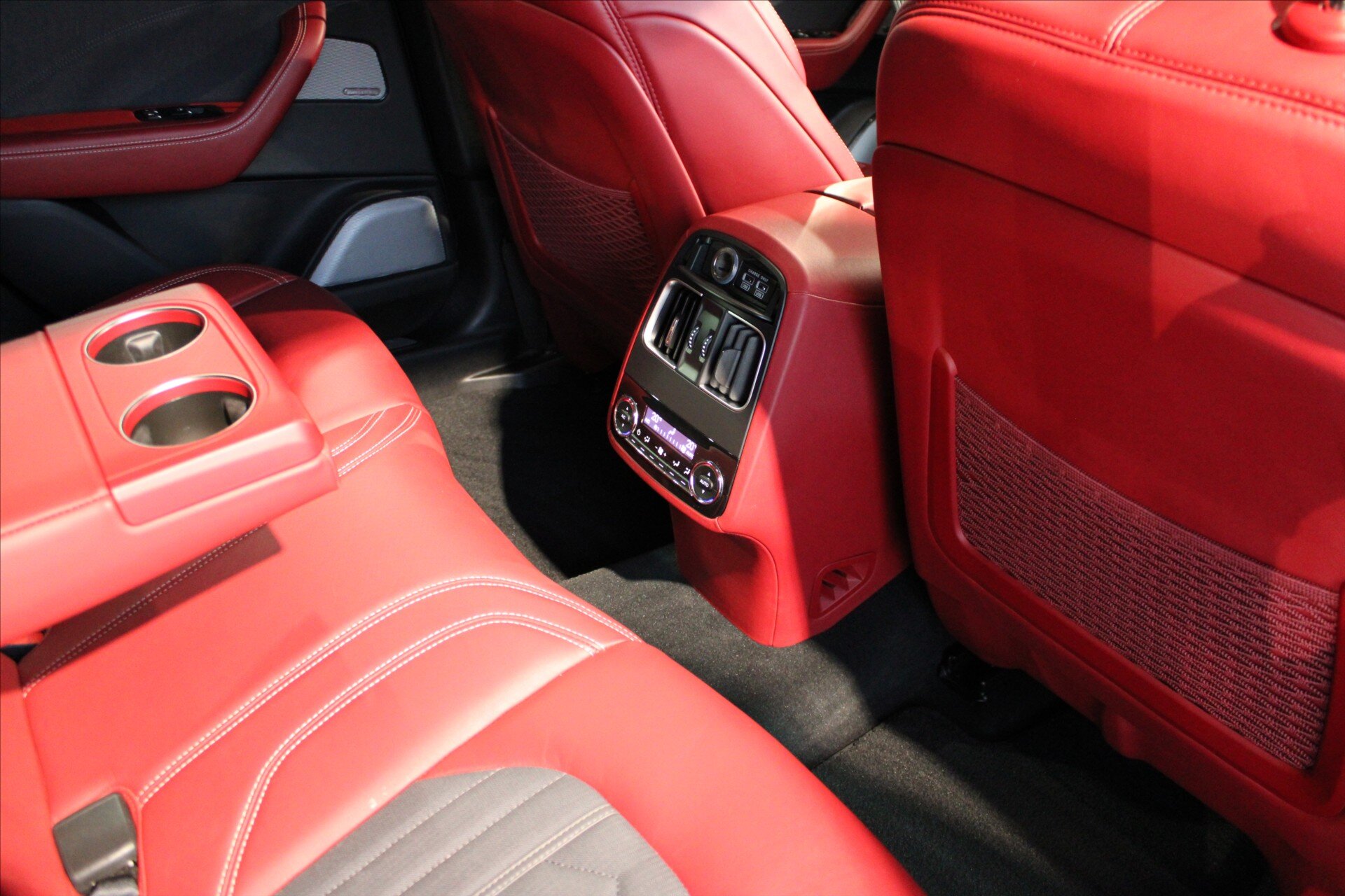 Maserati Levante SUV / Terénní 3,0 l 316 kw