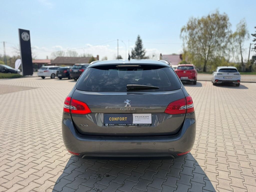 Peugeot 308 Kombi 1,2 l 96 kw