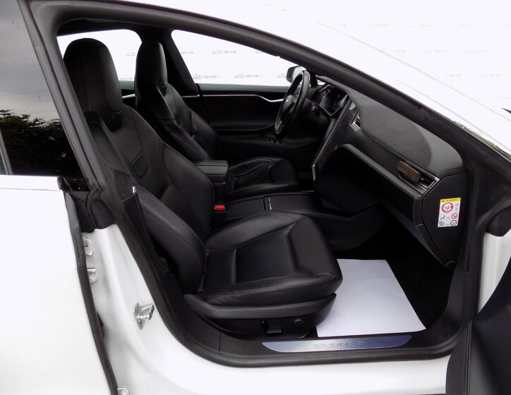 Tesla Model S 17