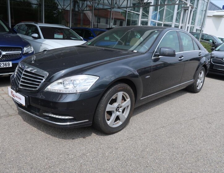 Mercedes-Benz Třídy S Sedan 3,0 l 190 kw