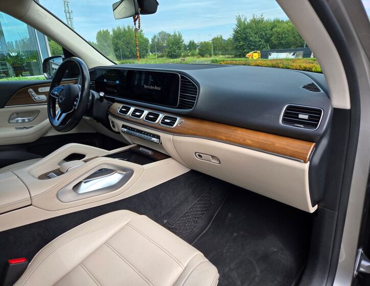 Mercedes-Benz GLE 16