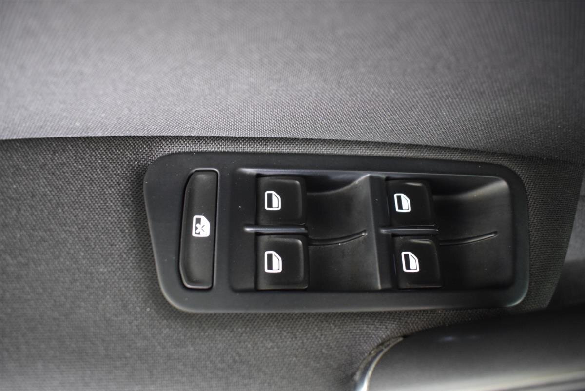 Volkswagen Golf Hatchback 1,4 l 90 kw