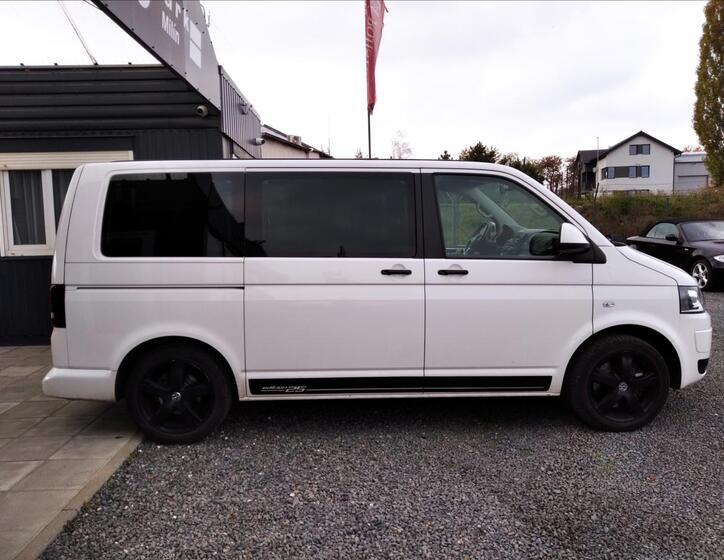 Volkswagen Multivan 8