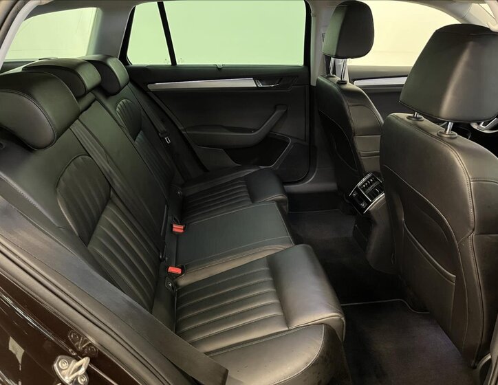 Škoda Superb Kombi 1,6 l 88 kw