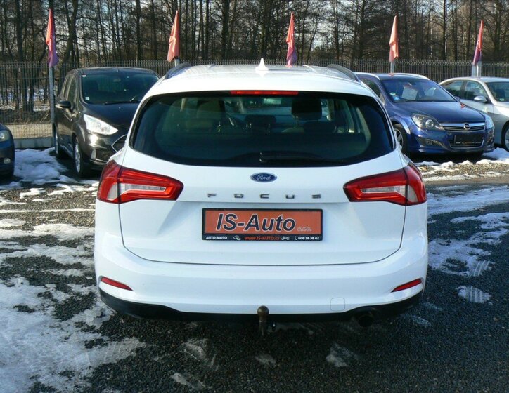 Ford Focus Kombi 999,0 92 kw