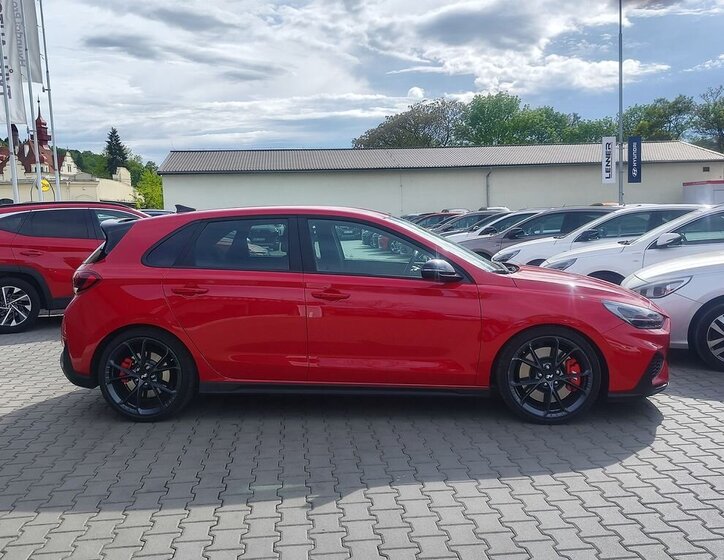 Hyundai i30 Hatchback 2,0 l 206 kw