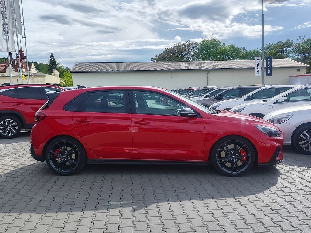 Hyundai i30 Hatchback 2,0 l 206 kw
