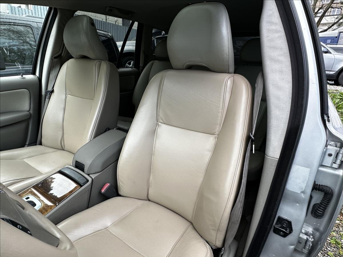 Volvo XC90 SUV / Terénní 2,4 l 120 kw