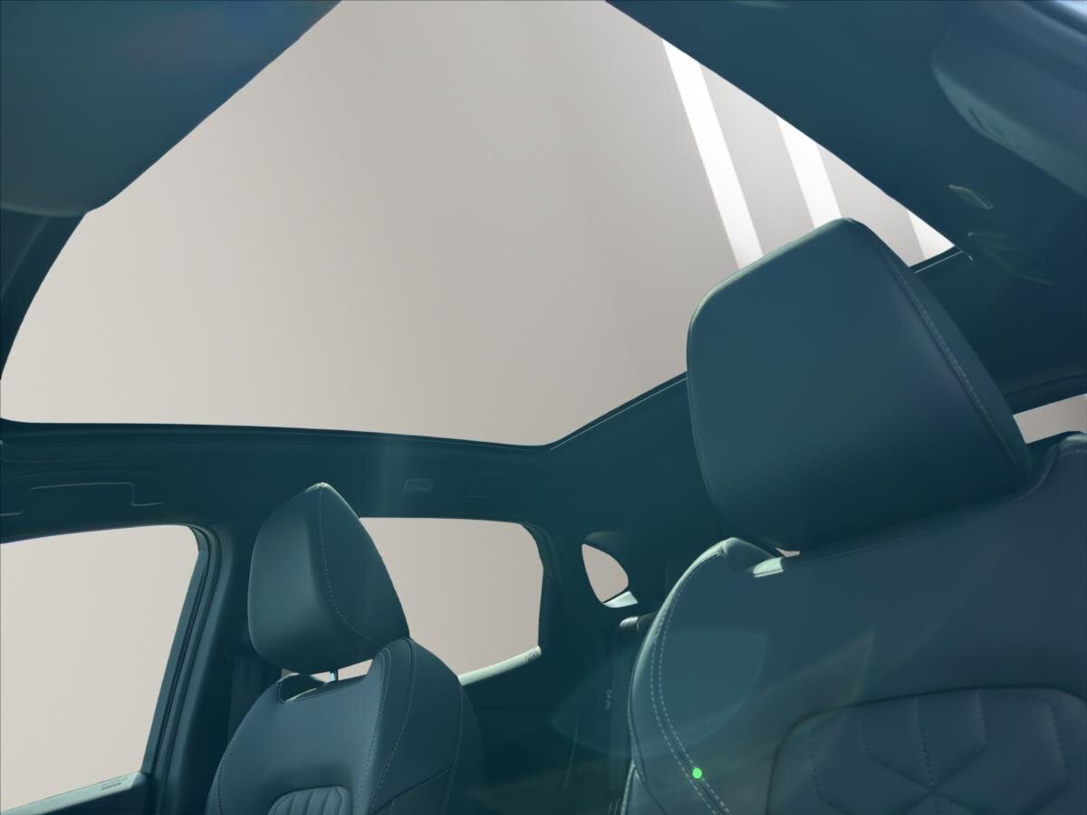 Nissan Qashqai SUV / Terénní 1,3 l 116 kw