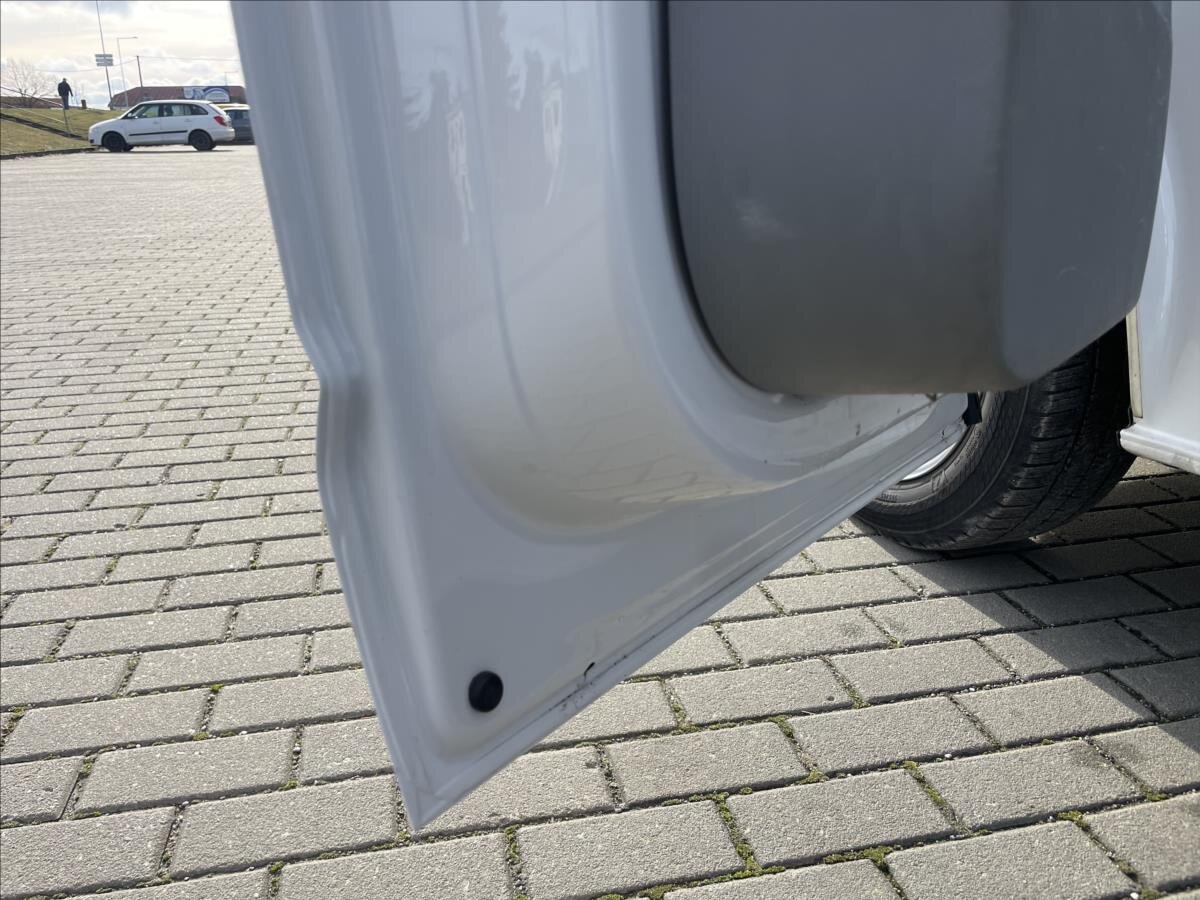 Volkswagen Transporter Kombi 2,0 l 75 kw