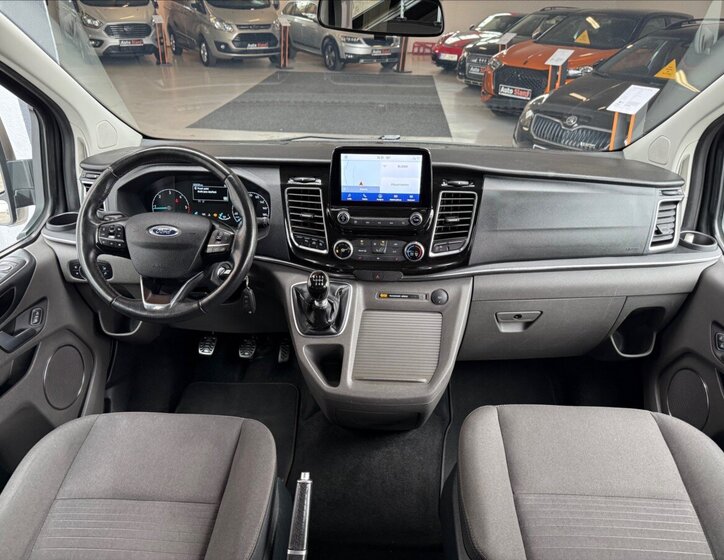Ford Tourneo Custom MPV 2,0 l 96 kw